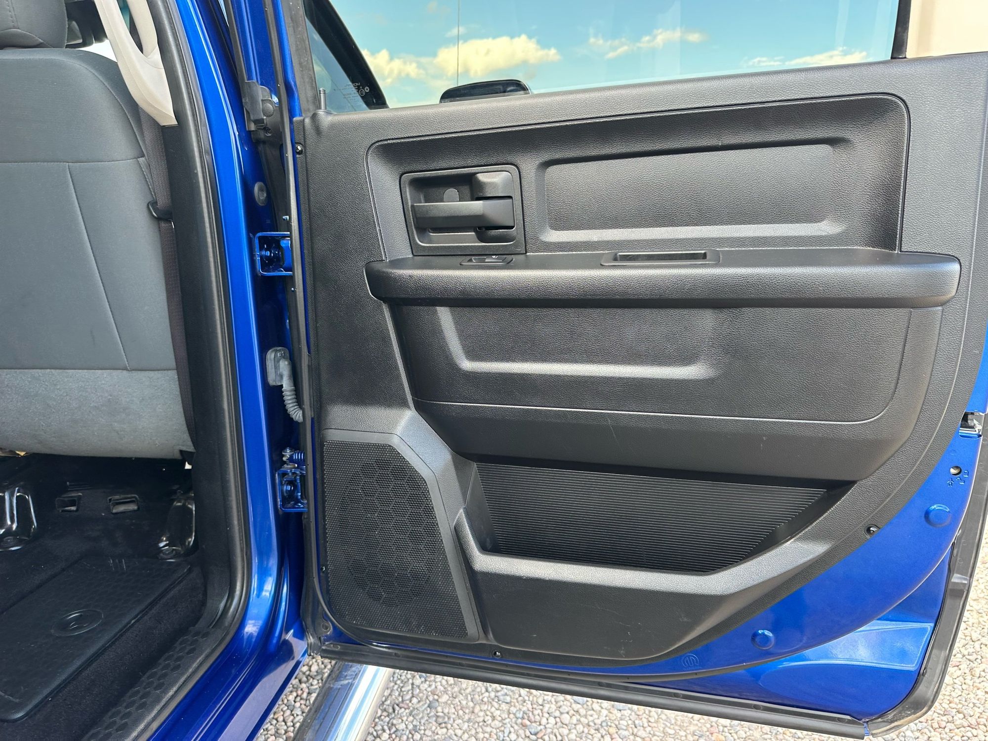 2015 Ram 2500 Tradesman photo 21