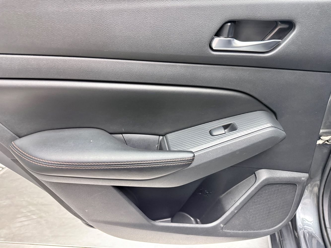 2021 Nissan Altima 2.5 SR photo 17