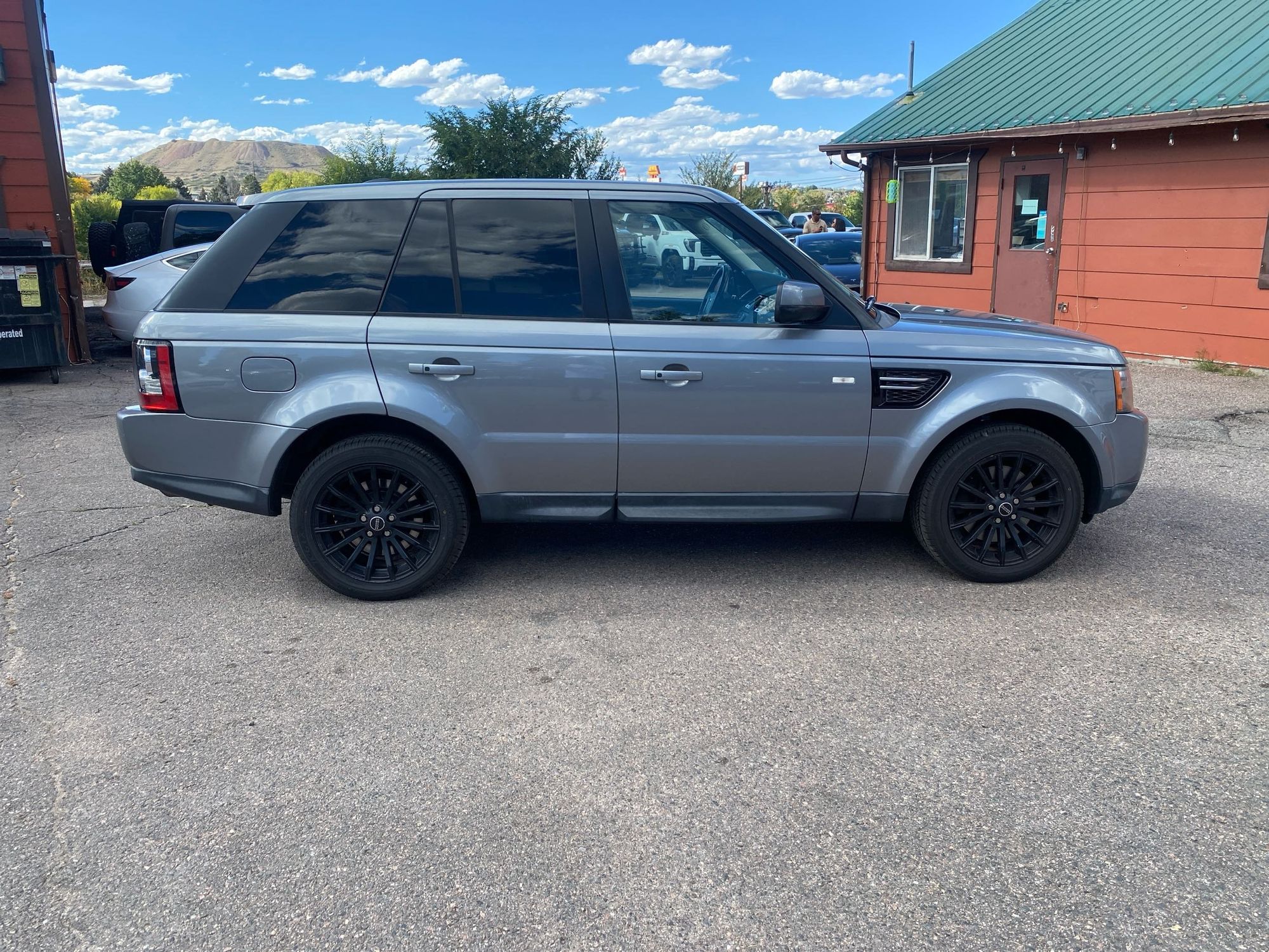 2013 Land Rover Range Rover Sport HSE photo 6