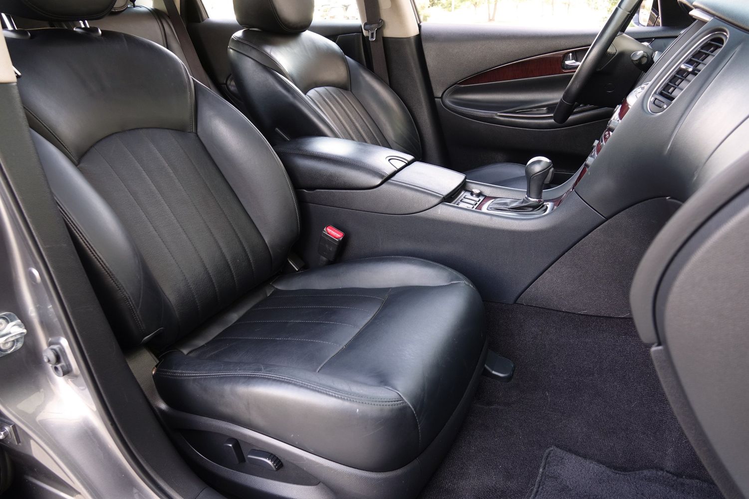 2017 Infiniti QX50 photo 7