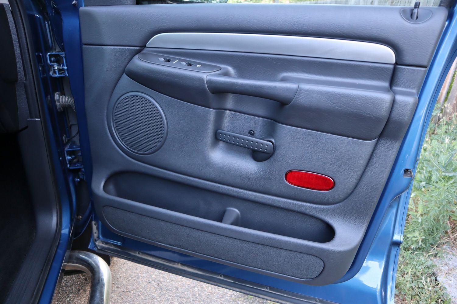 2005 Dodge Ram 2500 Laramie | Victory Motors of Colorado