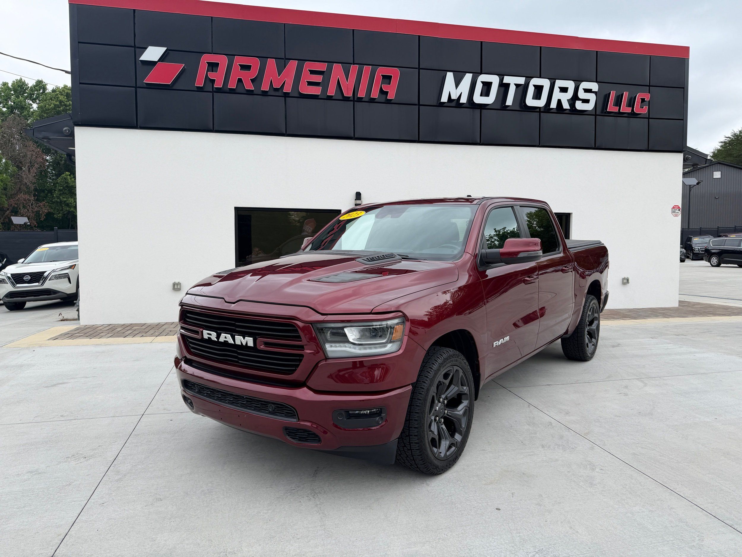 2023 RAM 1500 Laramie 4x4 Crew Cab 5'7's photo
