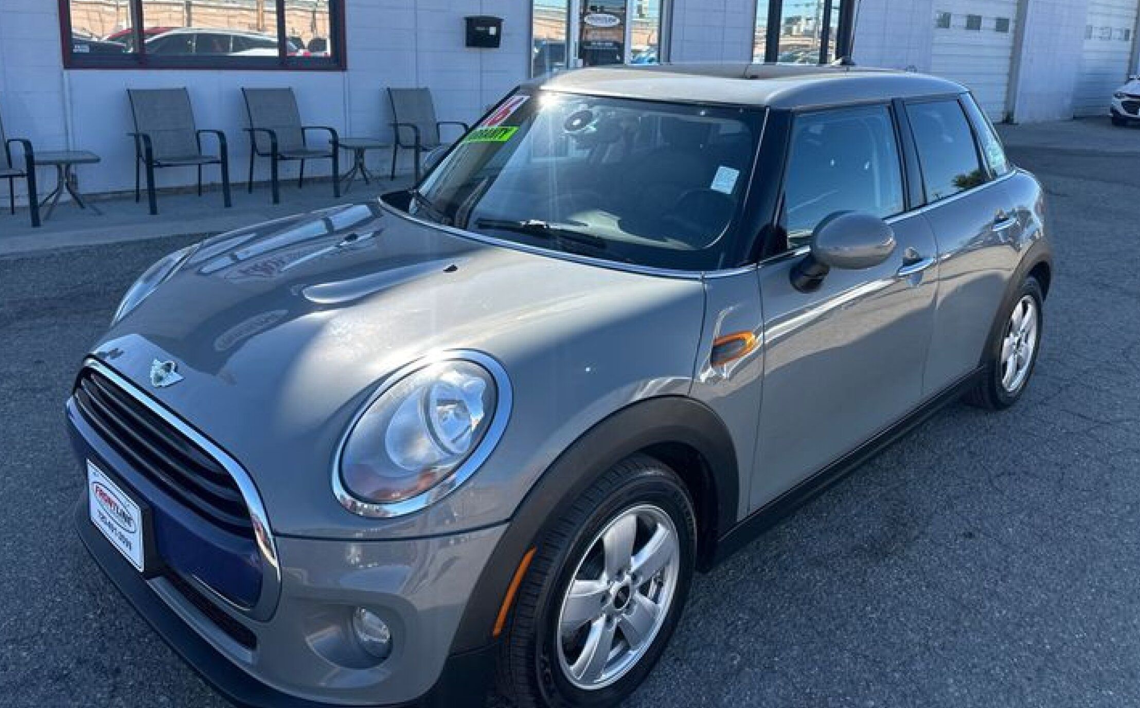 2016 MINI Cooper Base's photo