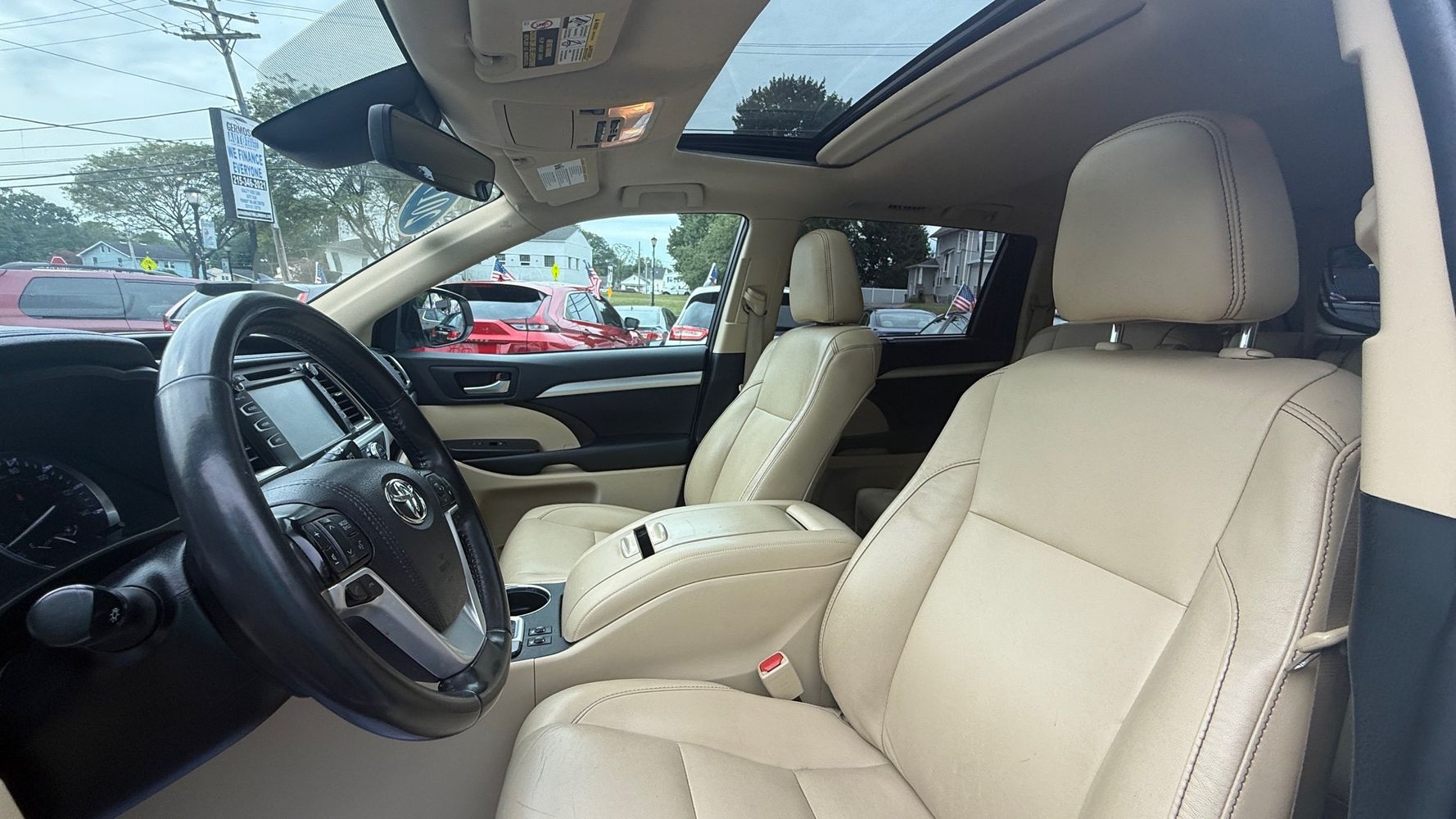2019 Toyota Highlander SE XLE photo 9