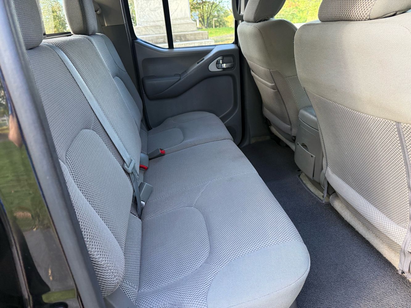 2016 Nissan Frontier SV photo 29