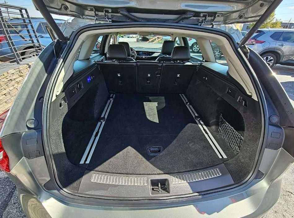 2018 Buick Regal TourX Essence photo 10