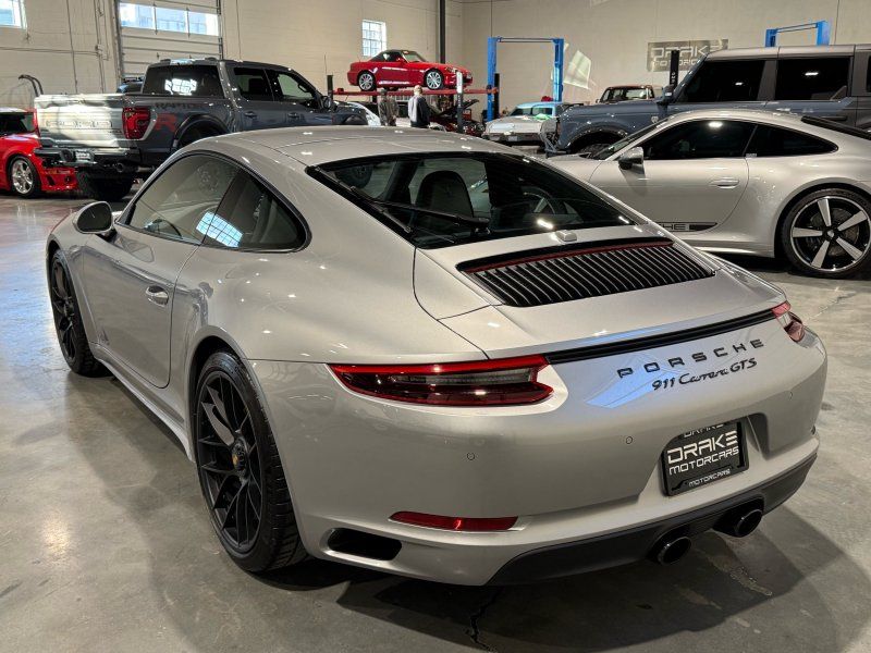 2017 Porsche 911 Carrera GTS, photo 3