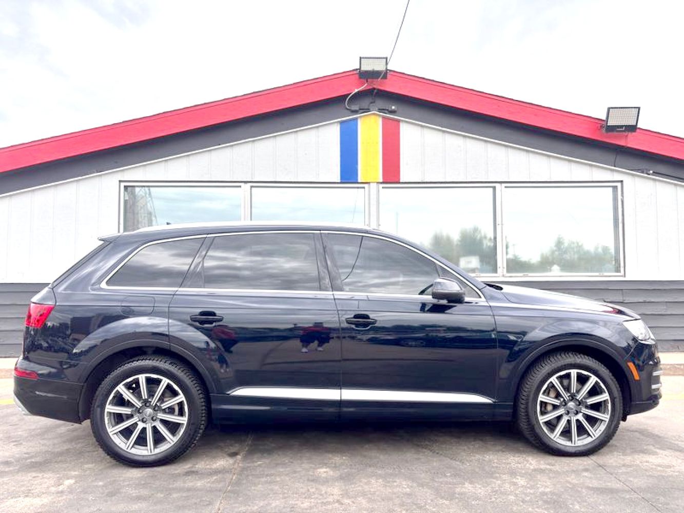 2017 Audi Q7 3.0T Premium Plus photo 2