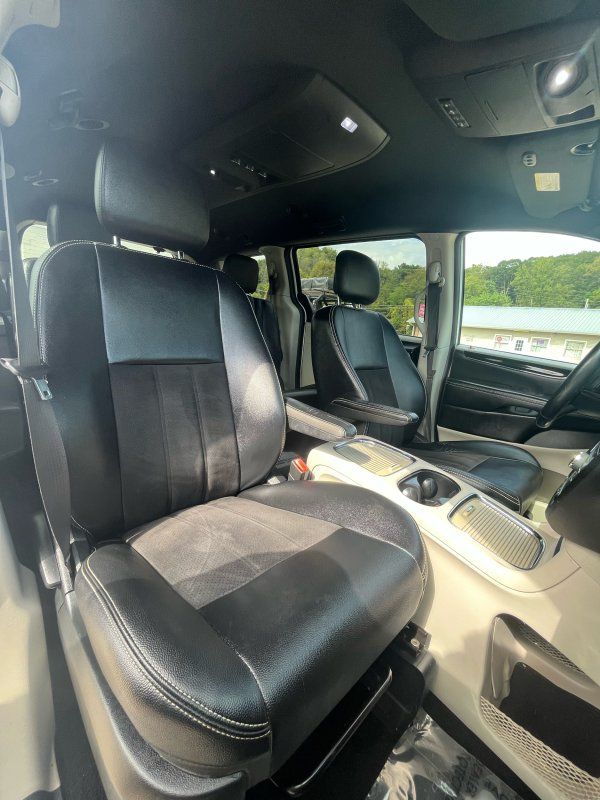 2019 Dodge Grand Caravan SXT photo 11