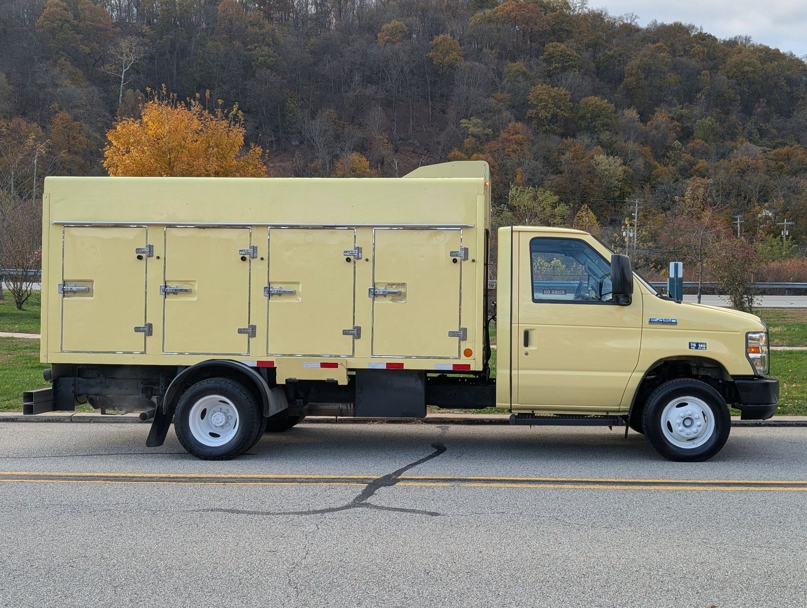 2019 Ford E-Series Chassis 4