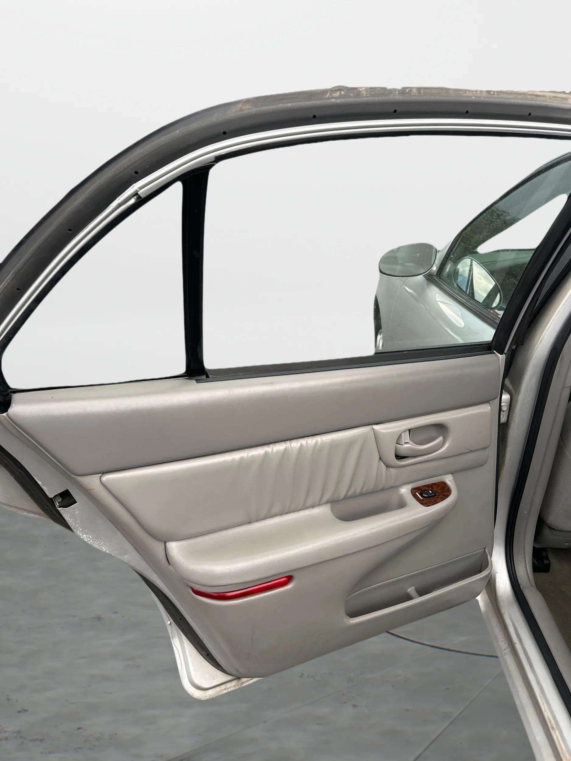 2003 Buick Century Custom - Photo 15