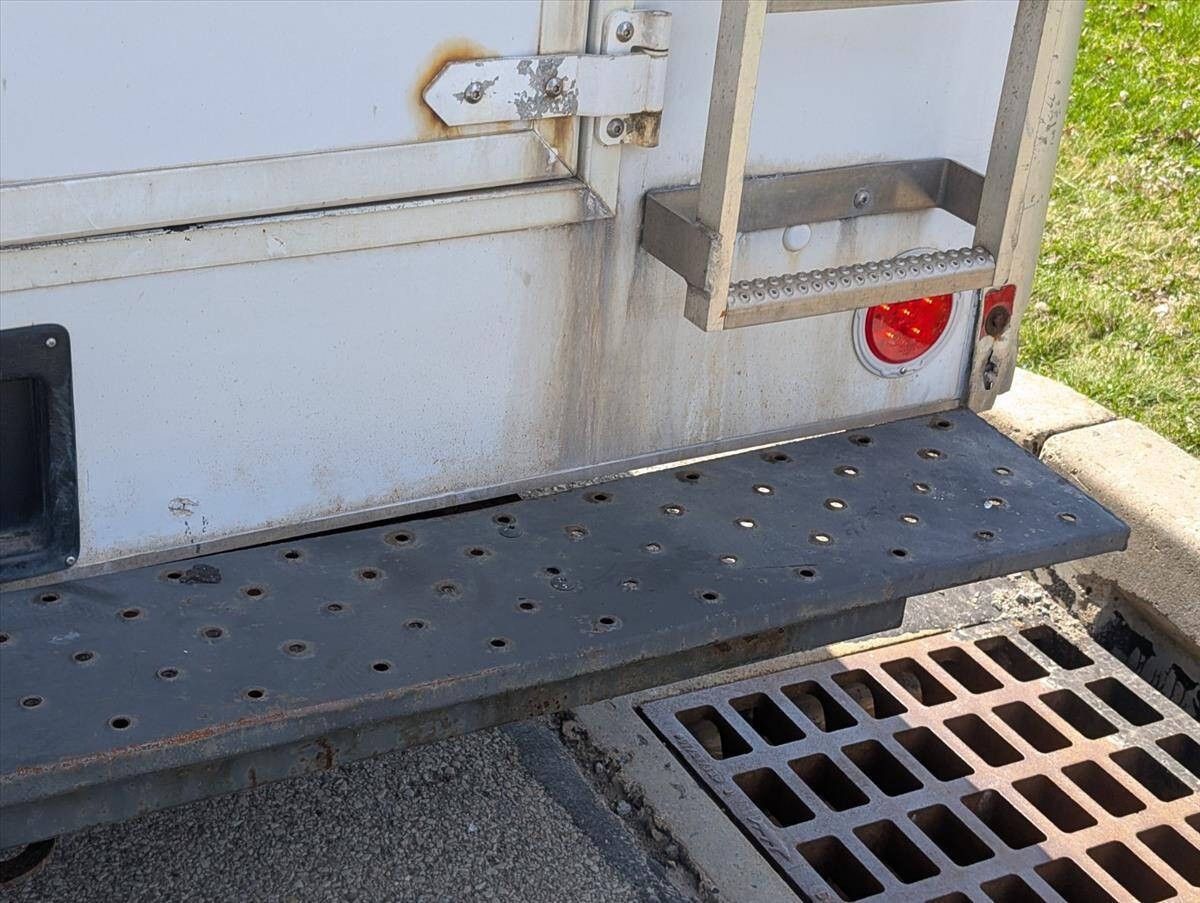 2014 Ford E-Series 52