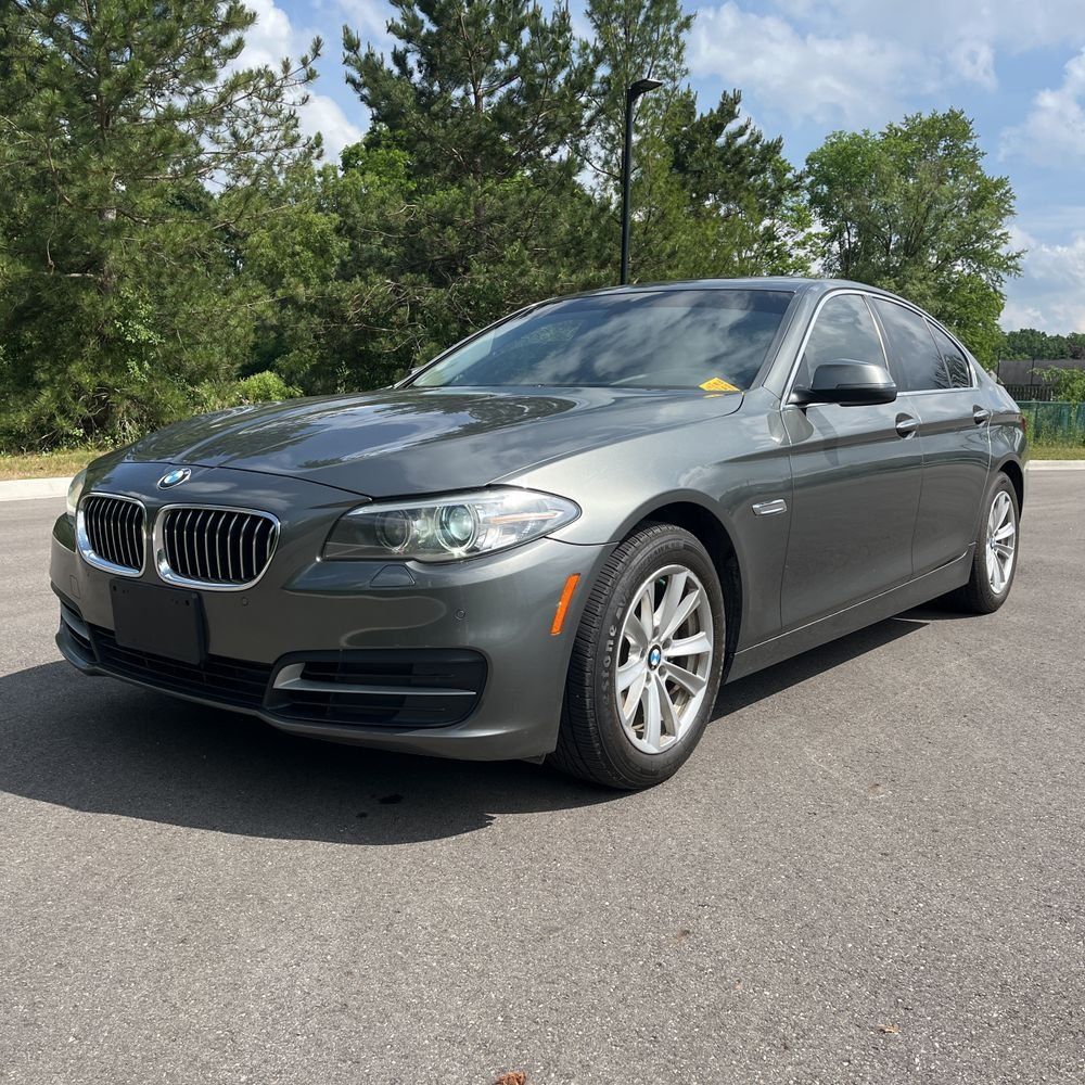 2014 BMW 5 Series 528i xDrive Sedan's photo