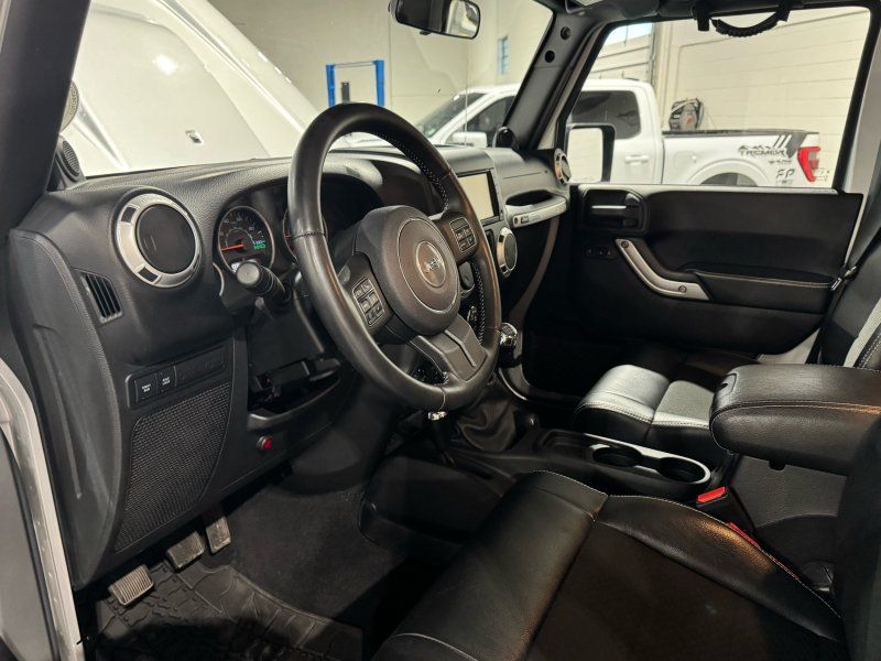 2012 Jeep Wrangler Unlimited Call of Duty MW3, photo 10
