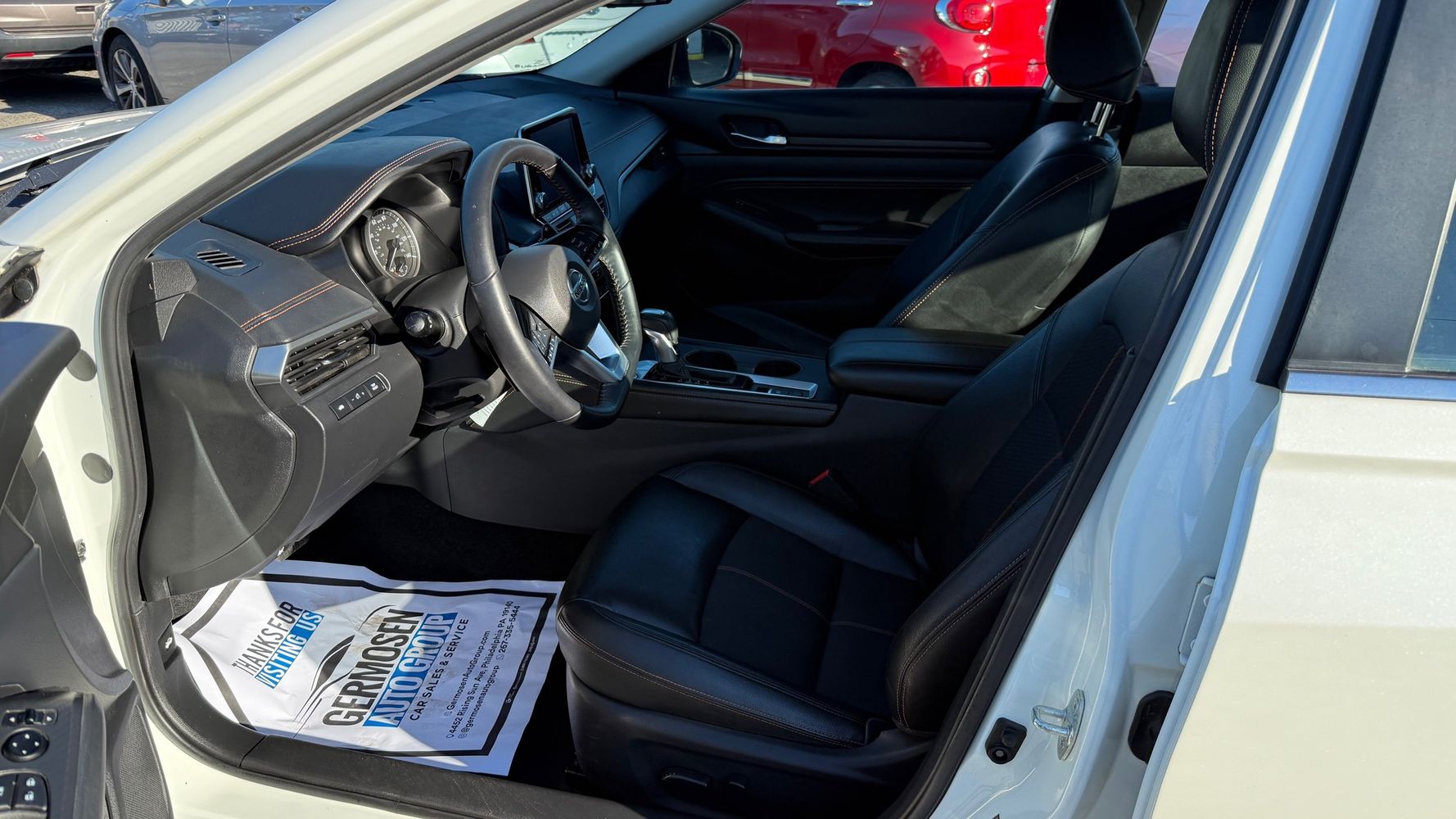 2020 Nissan Altima 2.5 SR photo 9