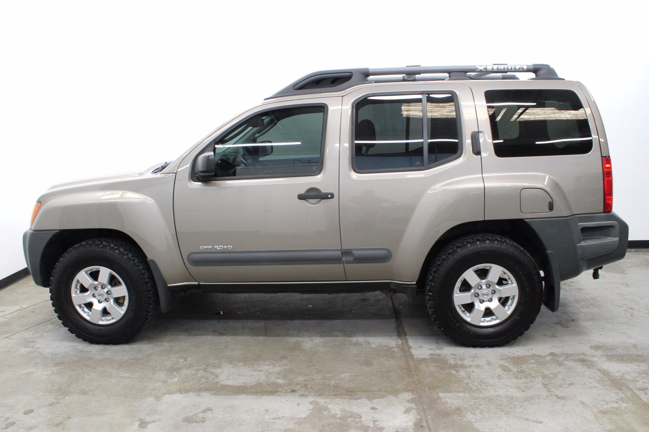 2008 Nissan Xterra Off-Road. One Owner - Manual Transmission! SOLD. VIEW 20 HI-RES PHOTOS