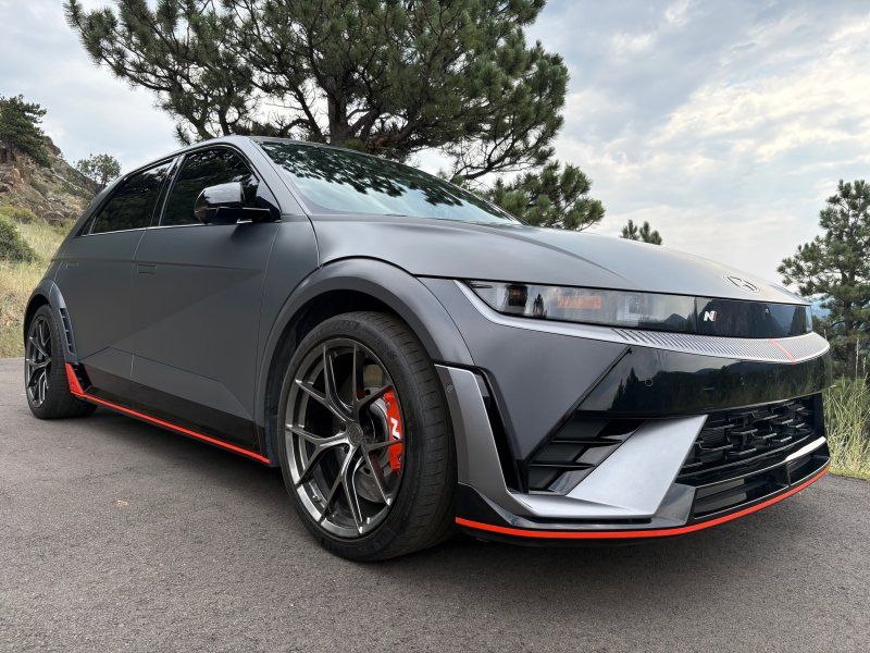 2025 Hyundai IONIQ 5 N - Photo 21