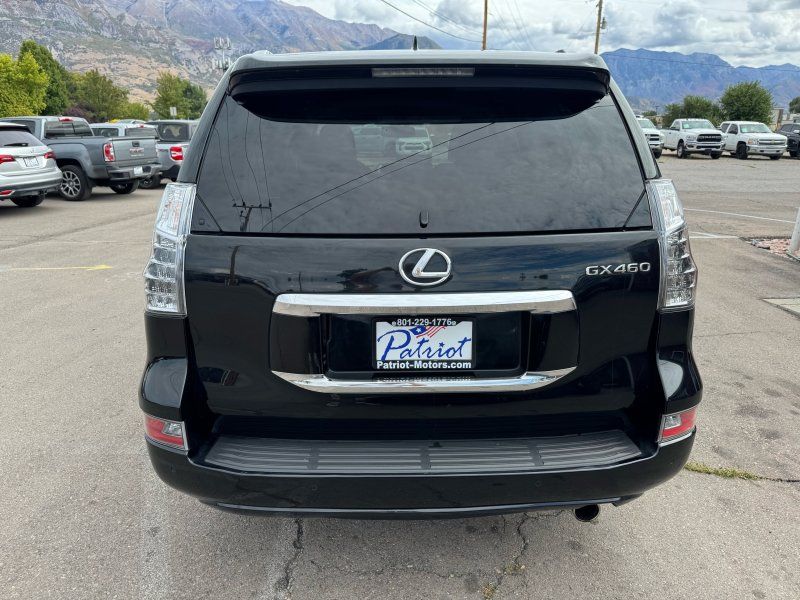 2019 Lexus GX 460 Premium photo 3