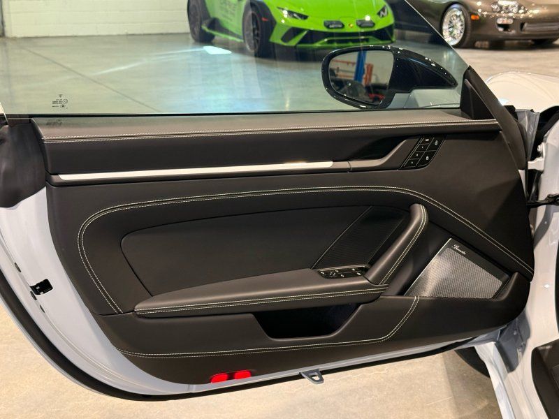 2024 Porsche 911 Targa 4 GTS, photo 9