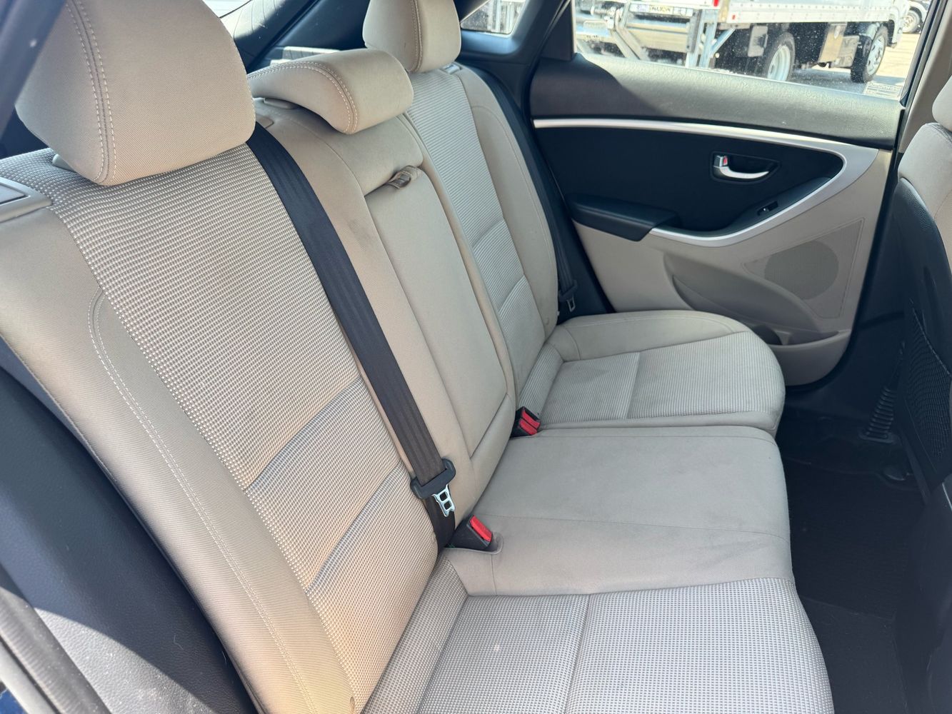 2016 Hyundai Elantra GT Base photo 51