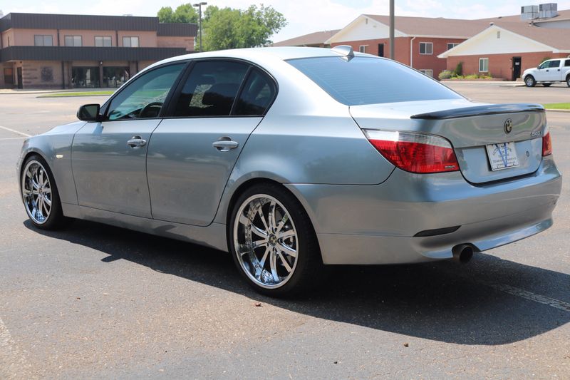 2004 BMW 545i Photos