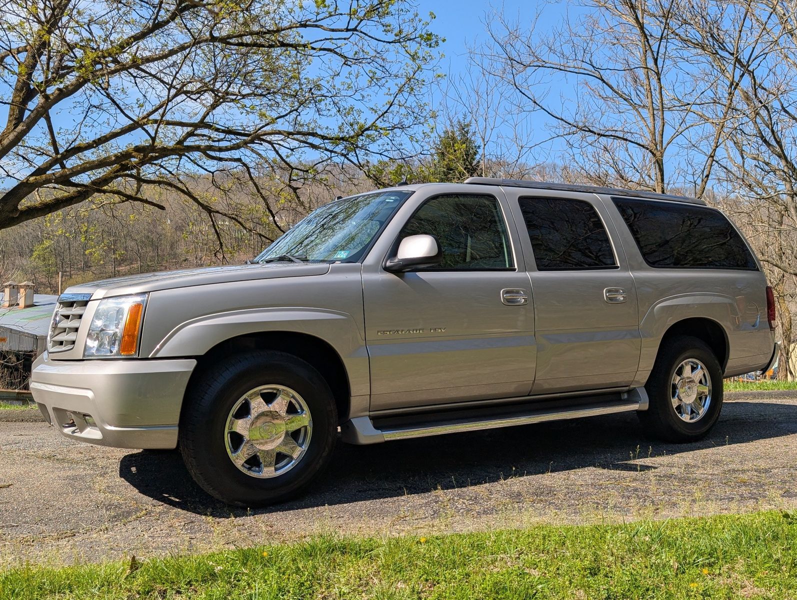 2004 Cadillac Escalade ESV 35