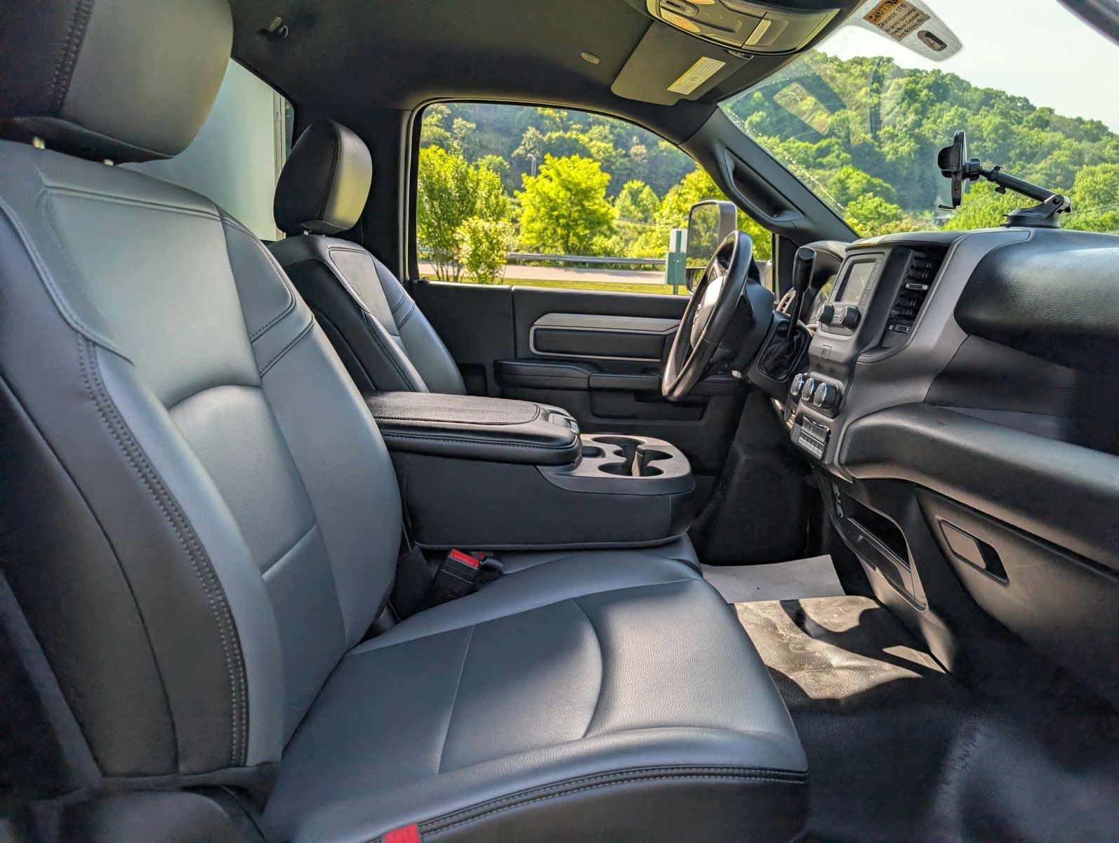 2022 Ram 4500 16' Box Truck 80