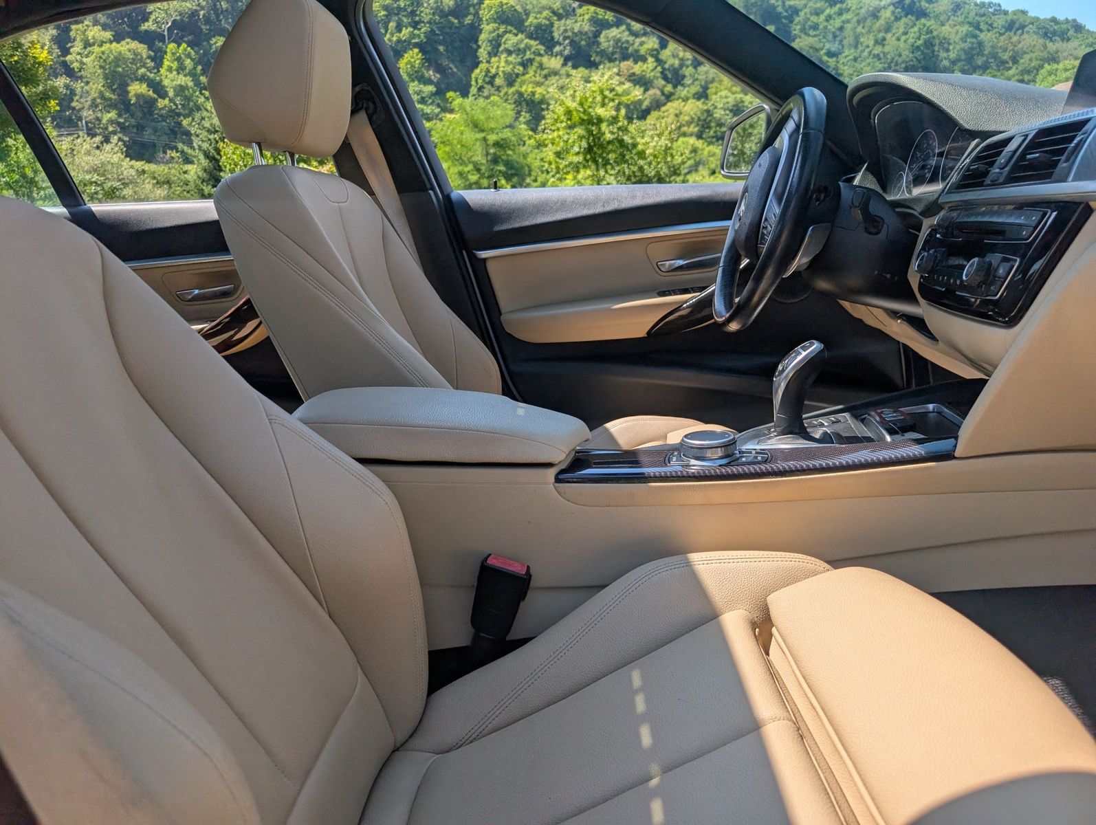 2017 BMW 330i 78