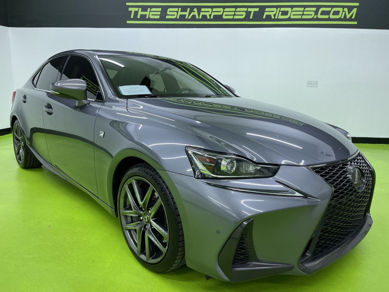 2018 Lexus IS 300 F SPORT photo 2