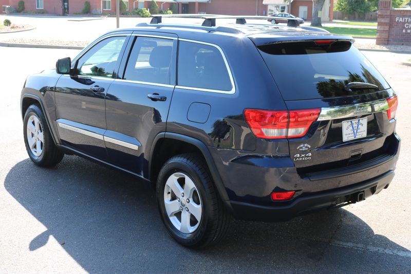 jeep grand cherokee laredo 2007 tank size