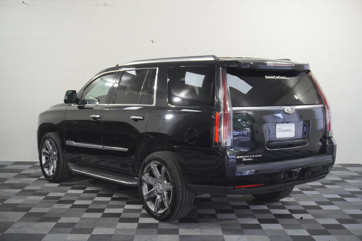 2016 Cadillac Escalade Luxury Collection