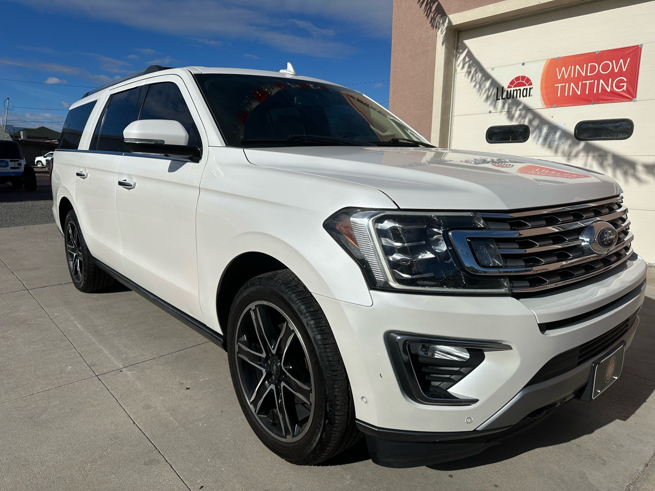 2019 Ford Expedition Limited's photo