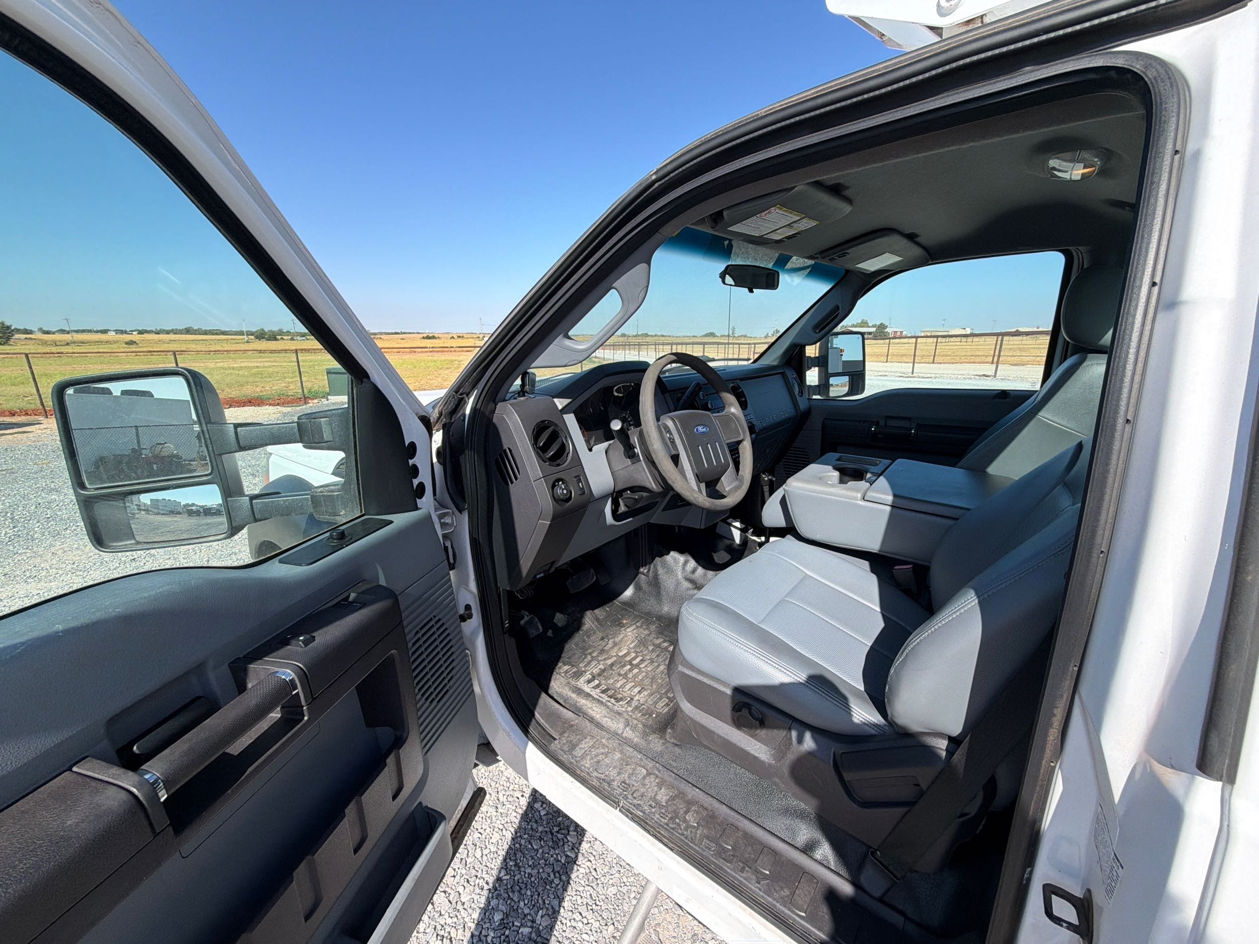2016 Ford F-450 Super Duty Chassis Cab XL - Photo 25