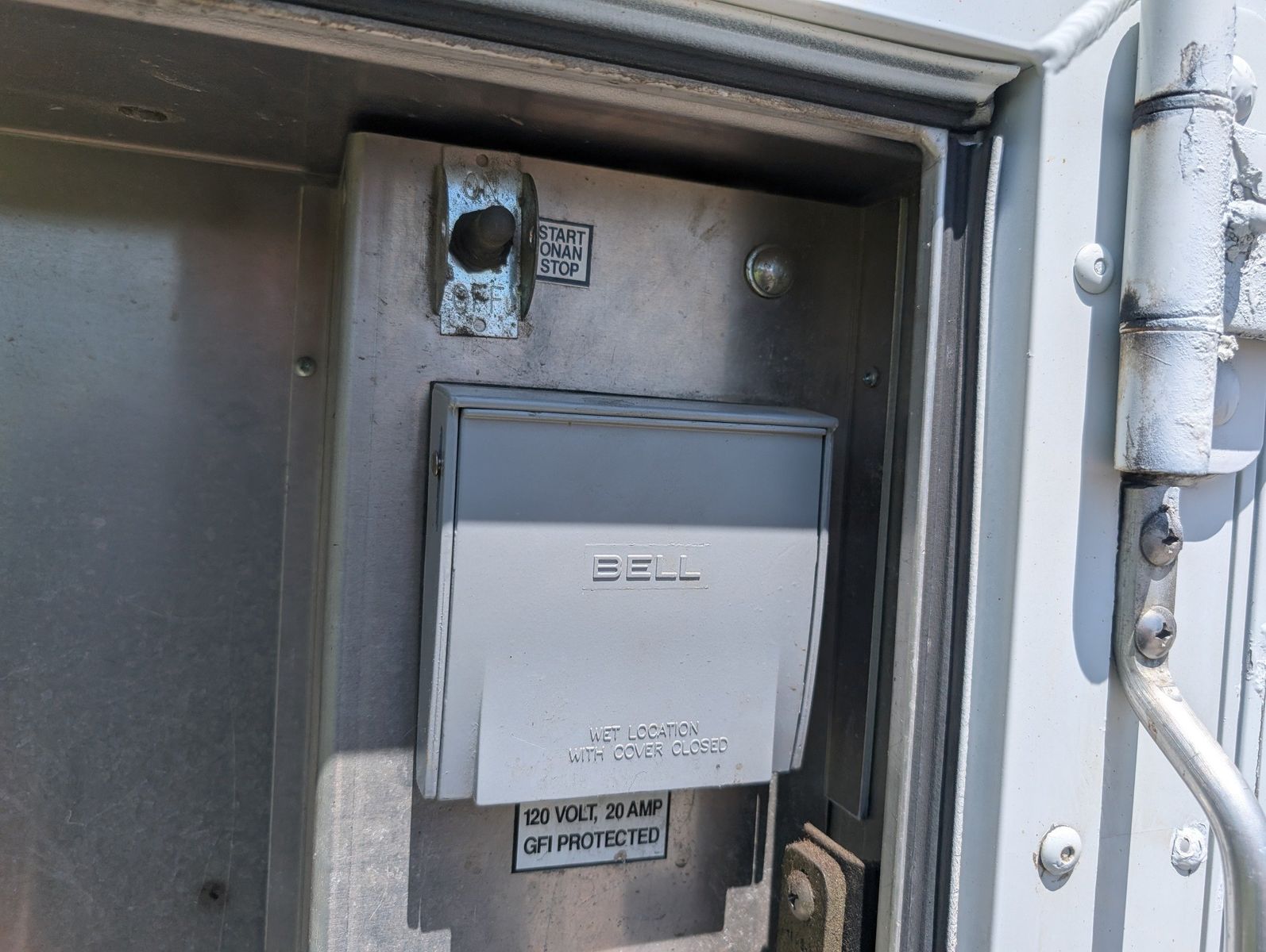 2009 Chevrolet Express Cutaway 52