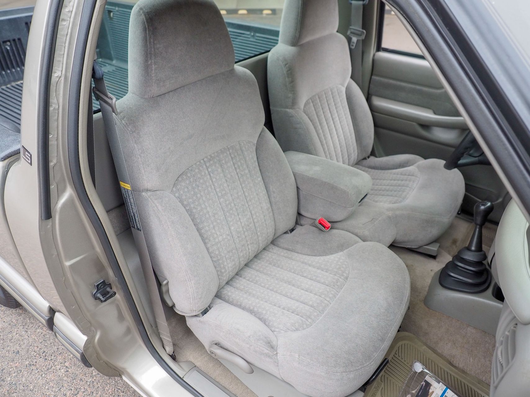 1999 Chevrolet S-10 38