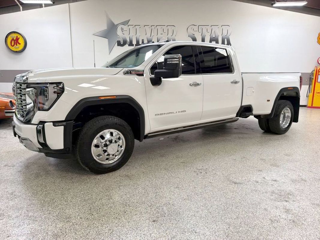 2024 GMC Sierra 3500HD Denali