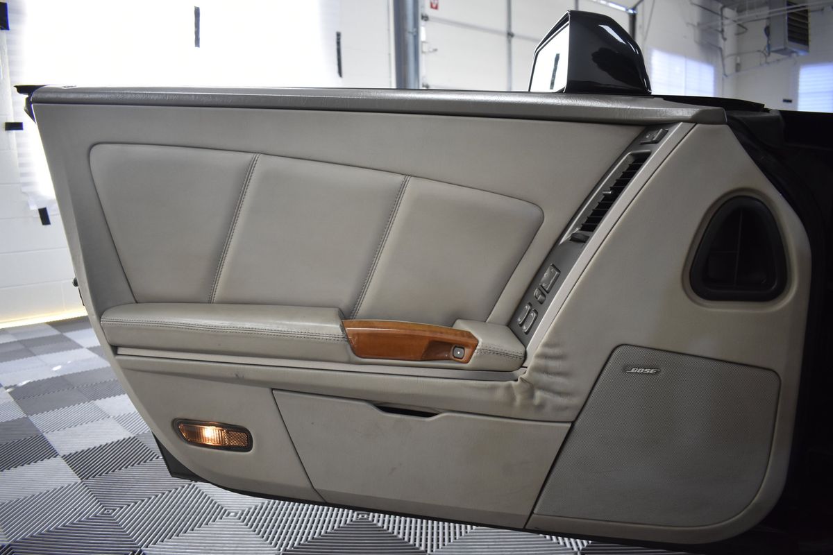 2005 Cadillac XLR Standard