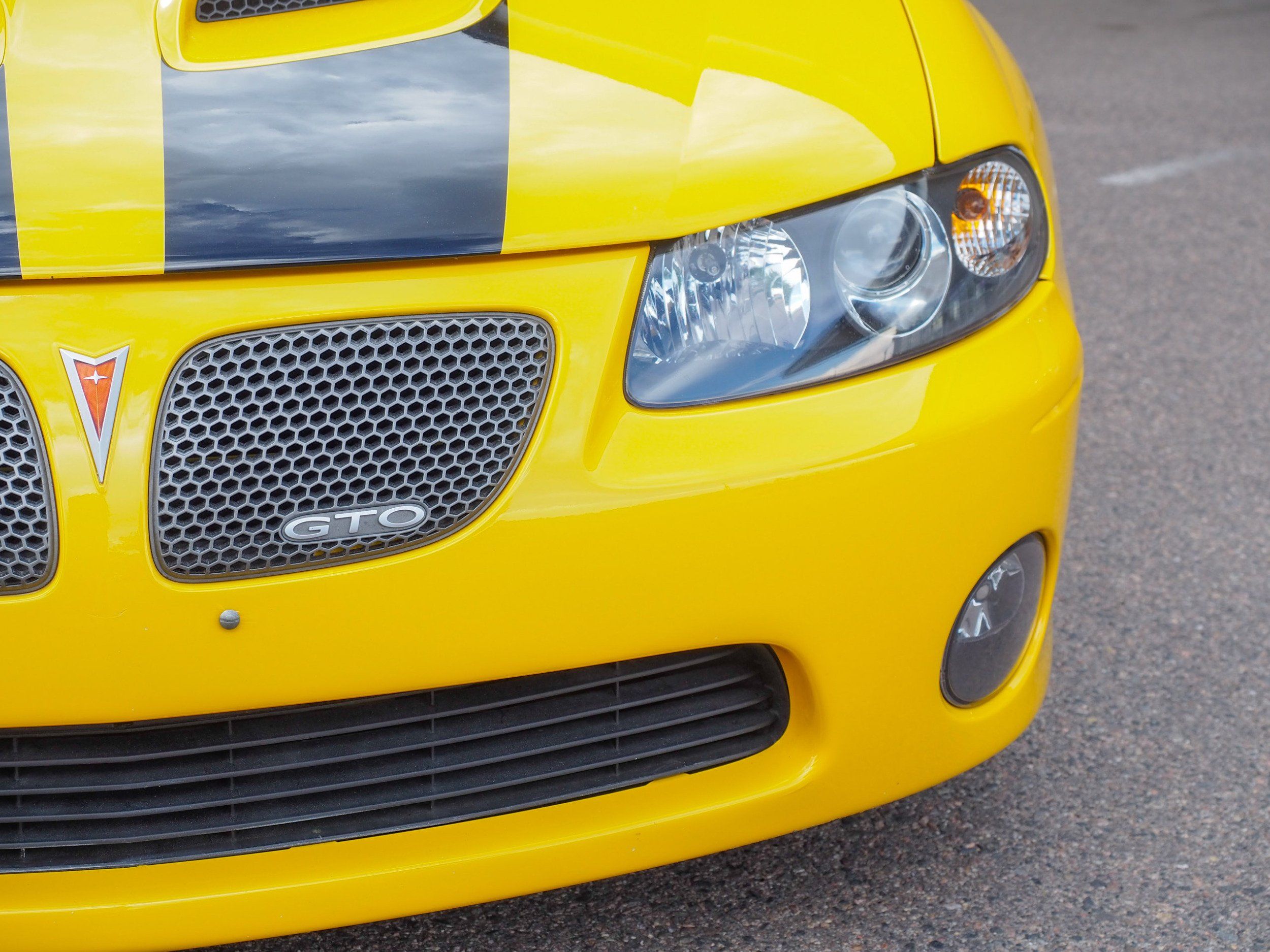 2005 Pontiac GTO Yellow 