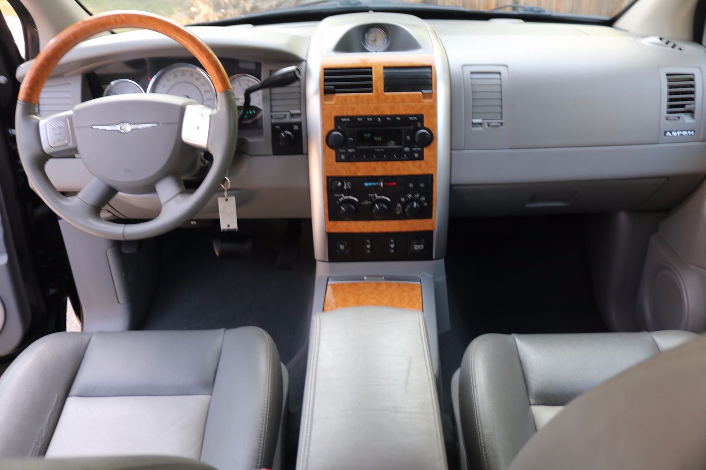 2007 Chrysler Aspen Limited | Victory Motors of Colorado