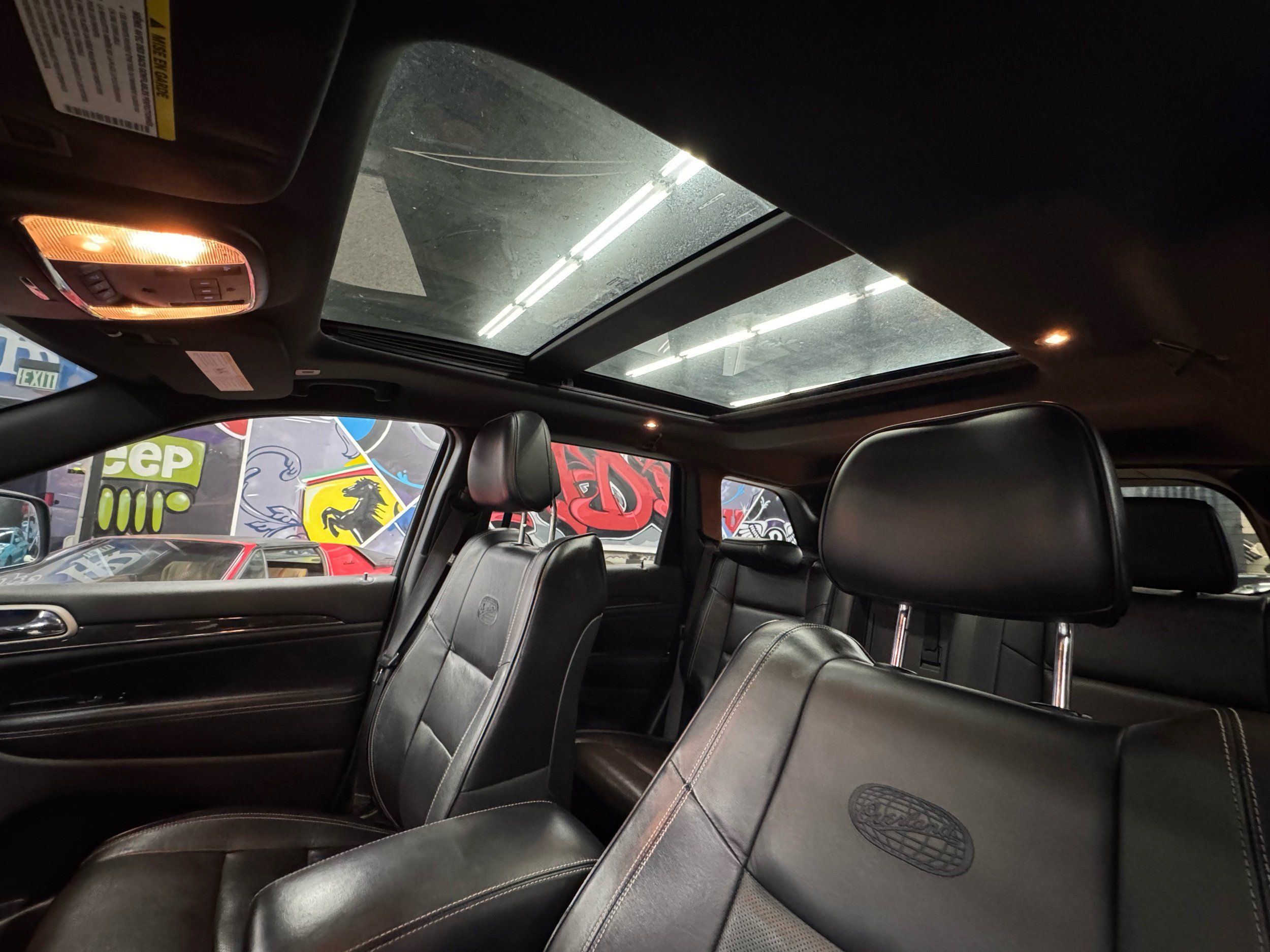 2017 Jeep Grand Cherokee Overland - Photo 32