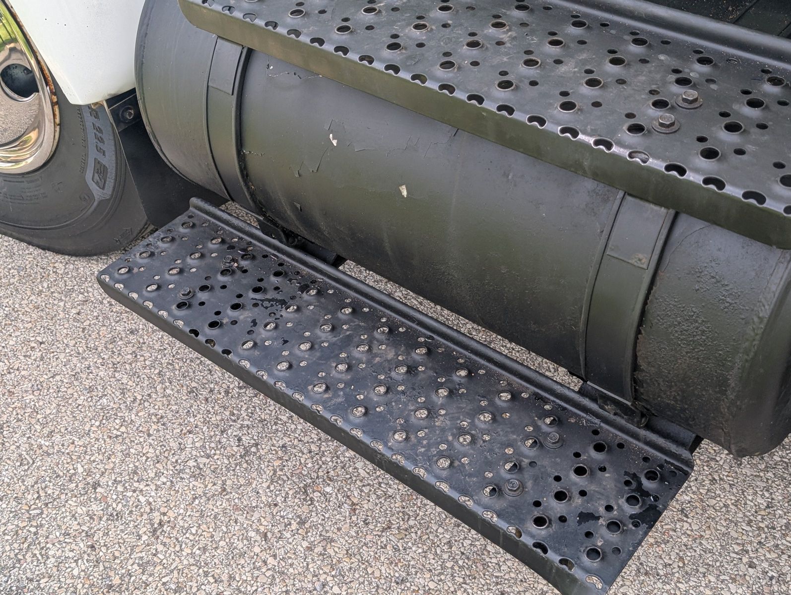 2015 Ford F-750 116