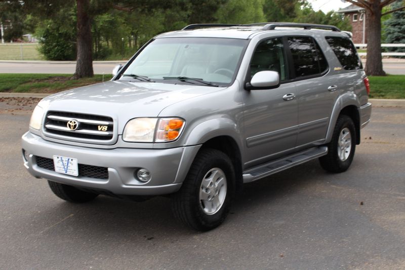 2002 Toyota Sequoia Photos