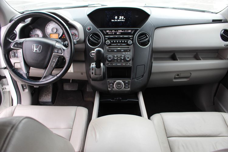 2012 Honda Pilot Touring Victory Motors of Colorado