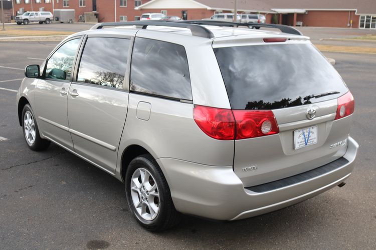 2006 Toyota Sienna LE 7 Passenger | Victory Motors of Colorado