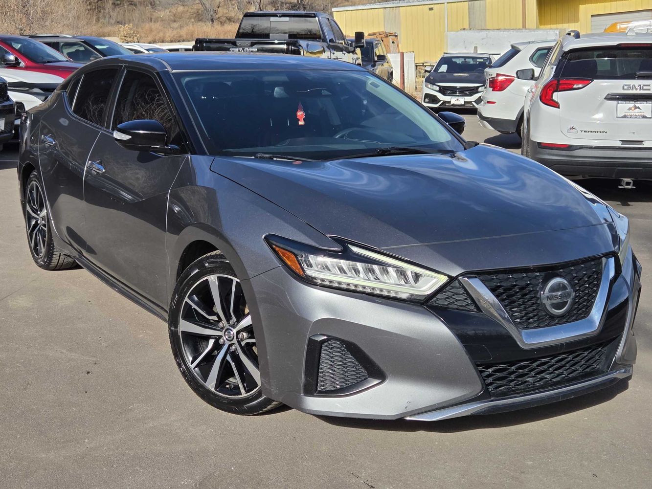 2021 Nissan Maxima SV's photo