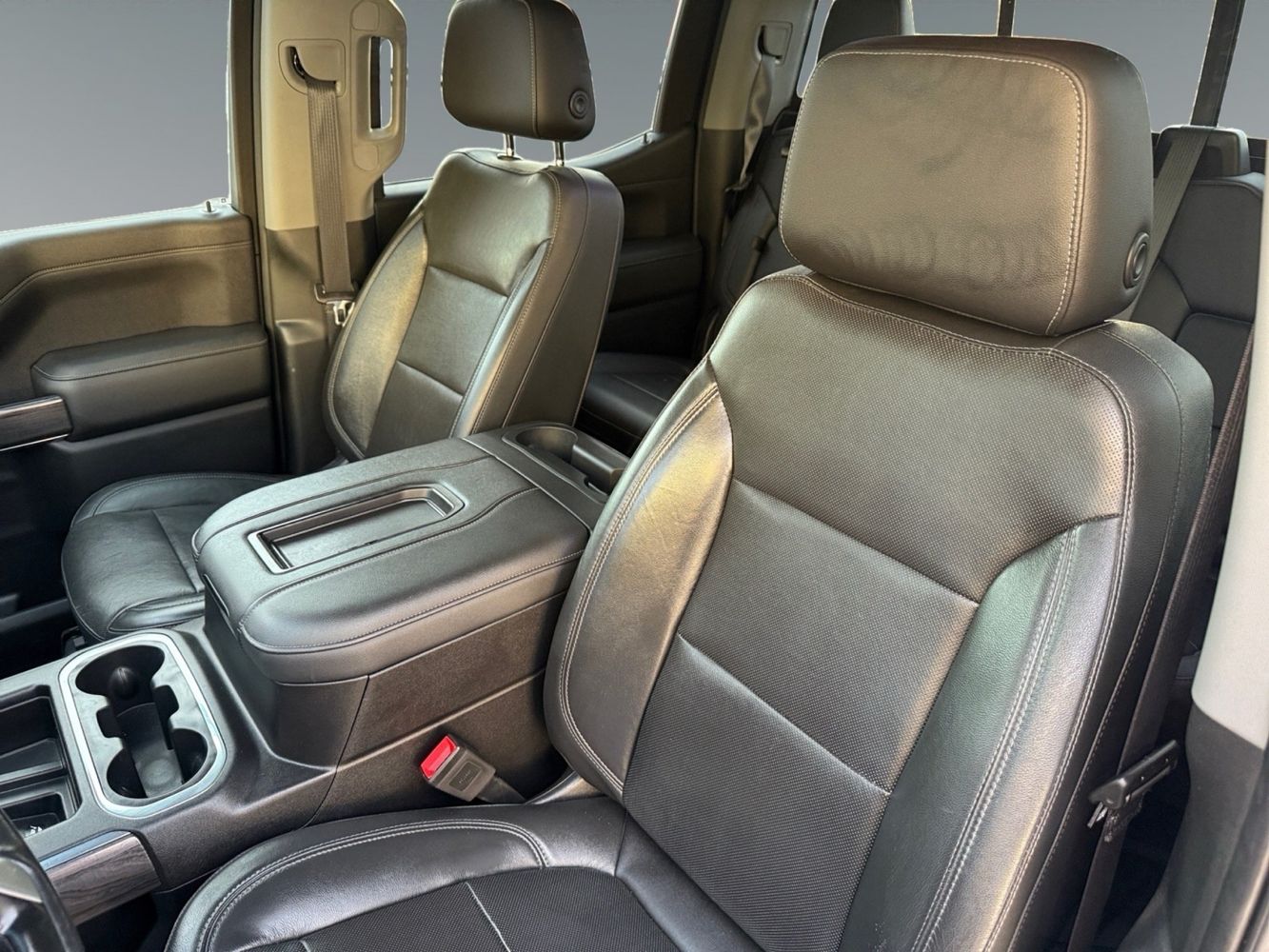 2019 Chevrolet Silverado LTZ photo 9