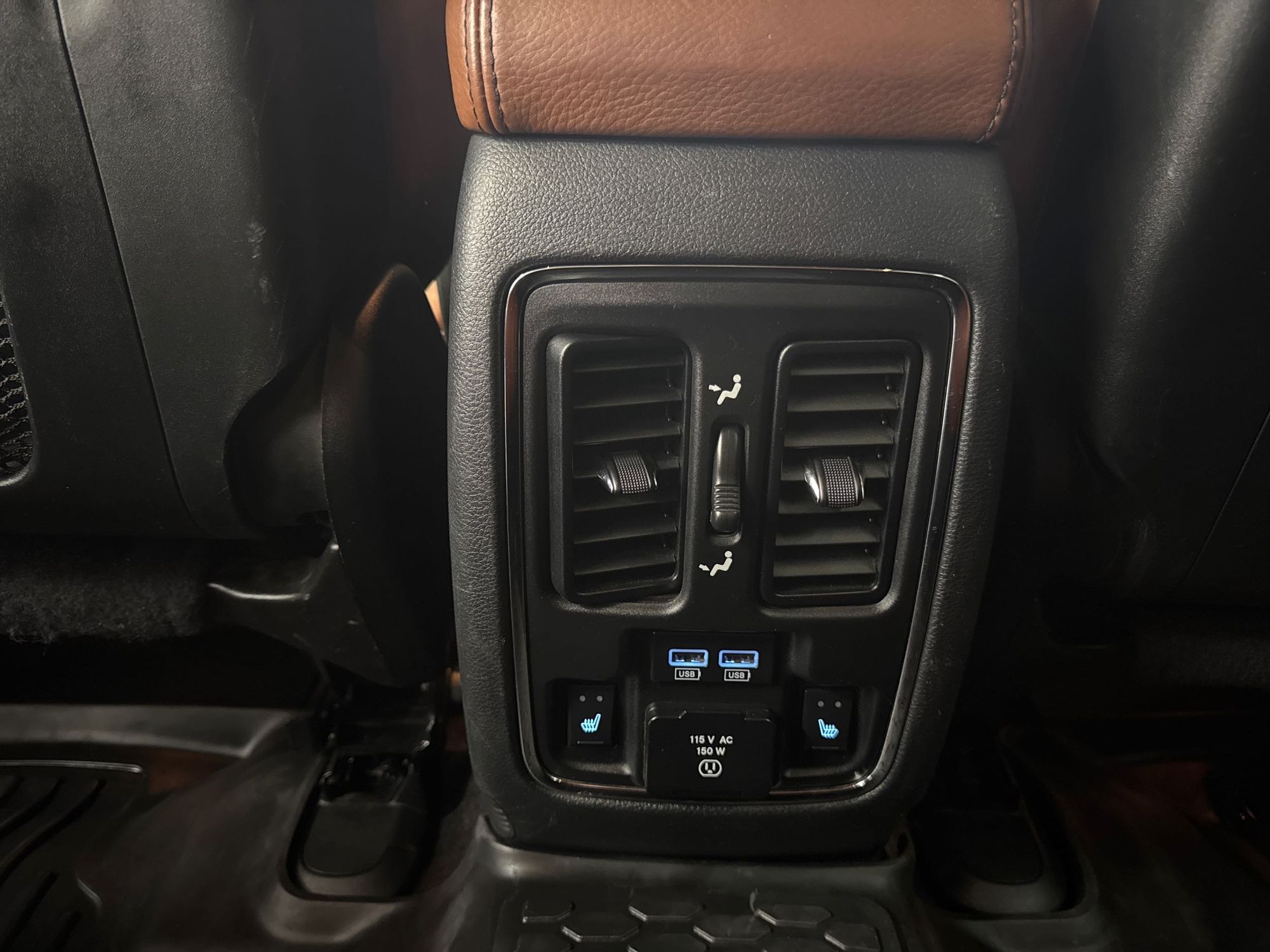 2017 Jeep Grand Cherokee Summit photo 21