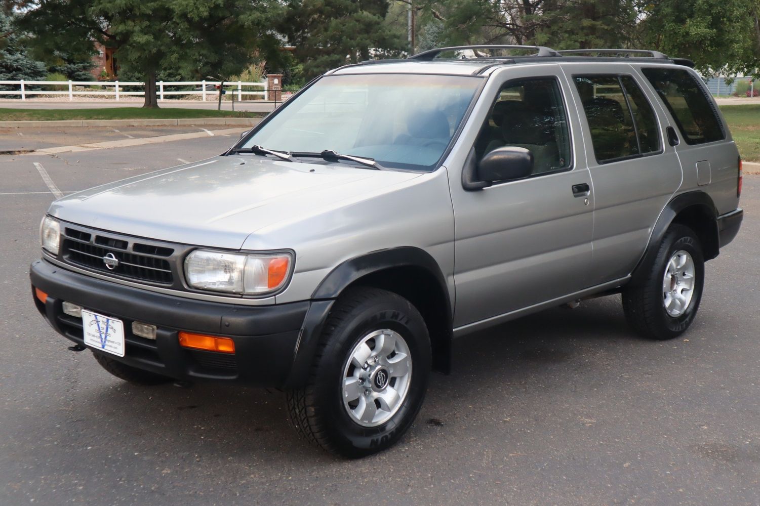 1998 Nissan Pathfinder SE | Victory Motors of Colorado