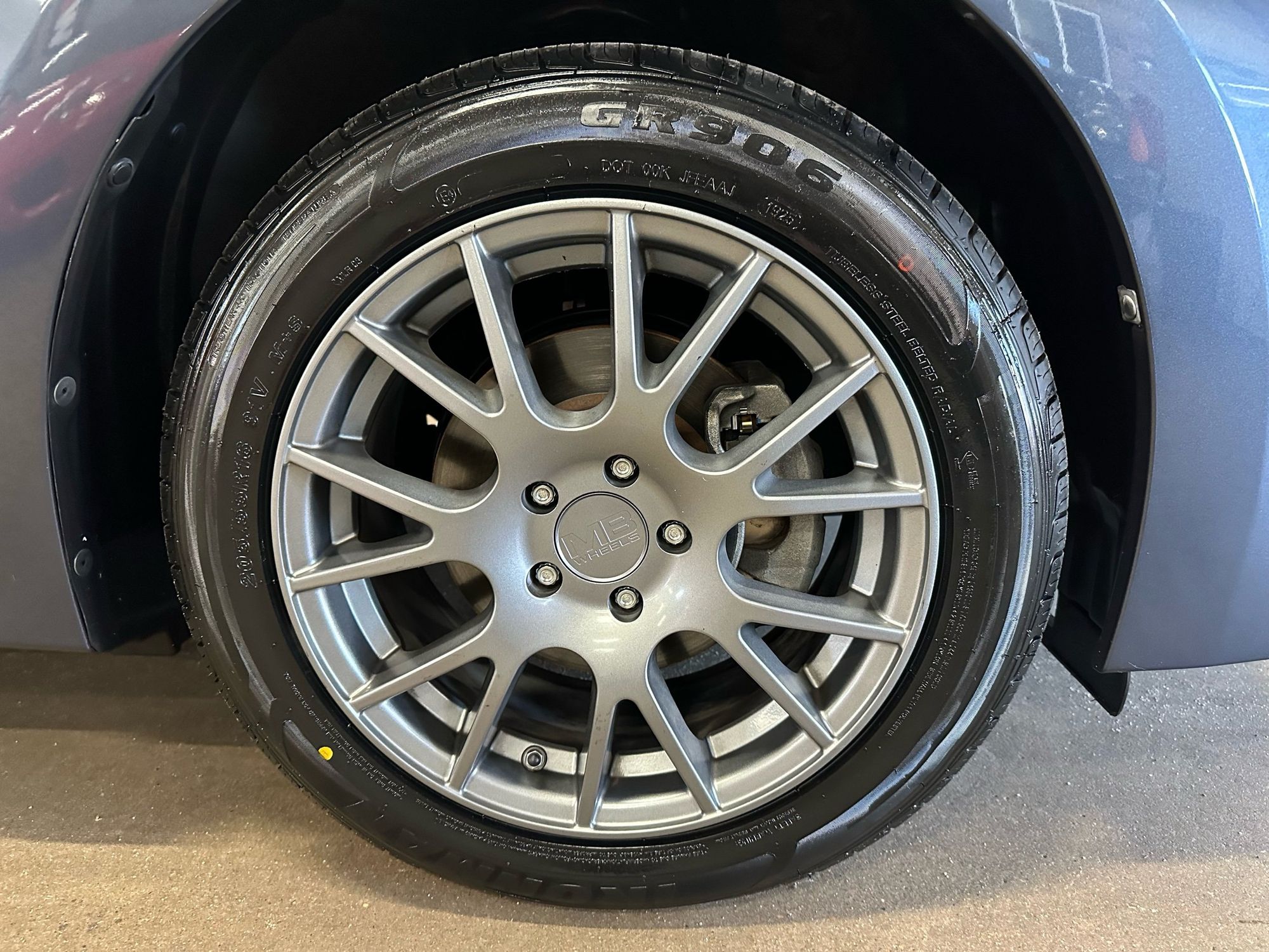 2018 Toyota Corolla LE photo 28