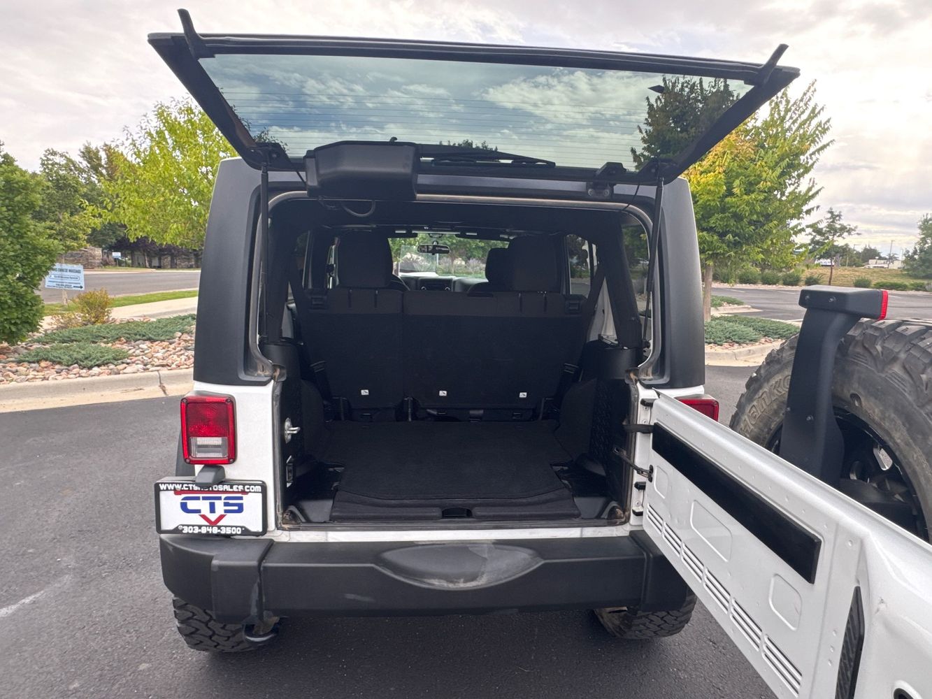 2018 Jeep Wrangler Unlimited Sport S photo 14